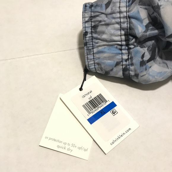 NEW Calvin Klein swim shorts size XL - Picture 6 of 6